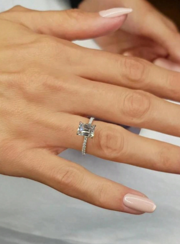 Luxury Classic 1 Carat Moissanite Ring - Image 3