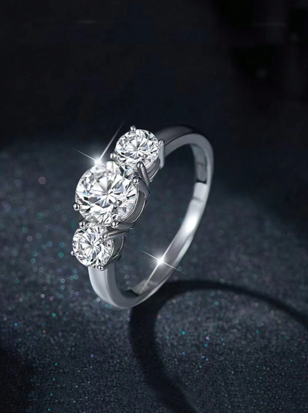 2/4ct Moissanite Side Band - Image 4