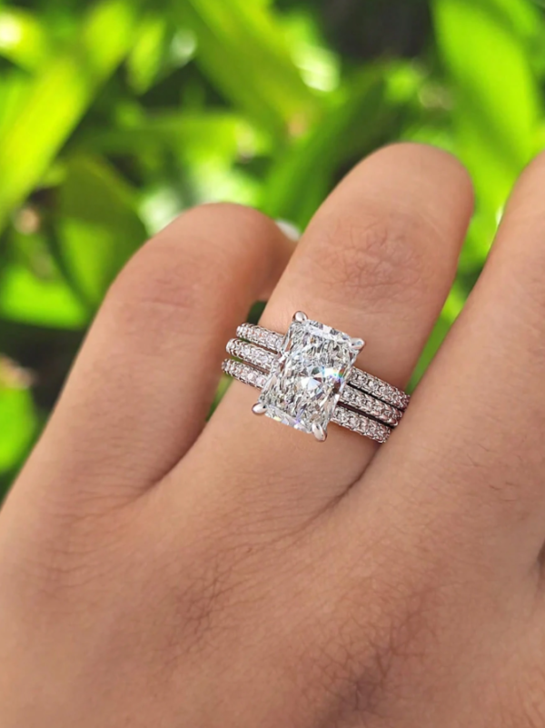 Exquisite And Elegant Zirconia Triple Wedding Set
