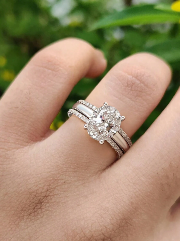 Four-Claw Diamond Wedding Set - Image 4
