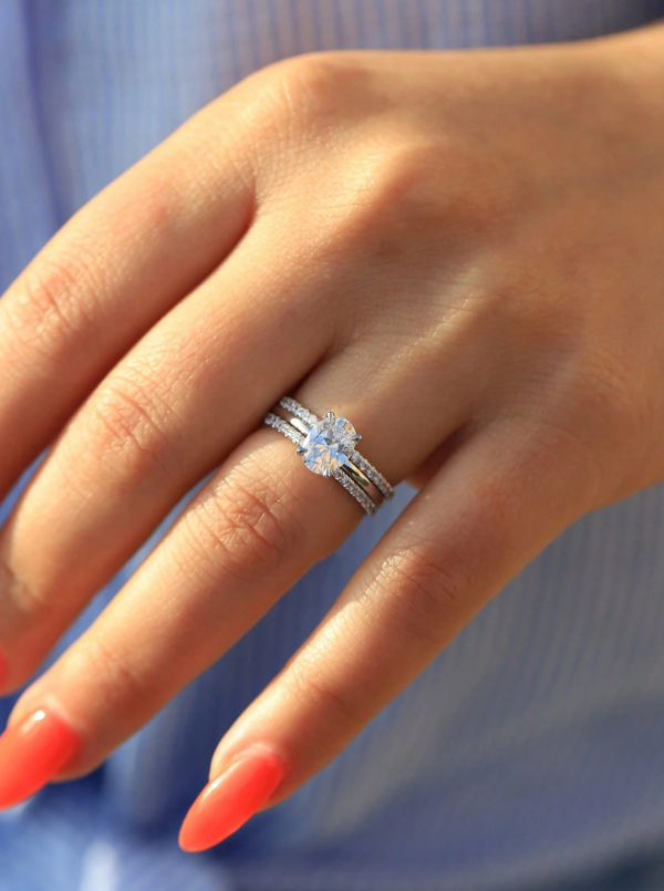 Four-Claw Diamond Wedding Set - Image 5