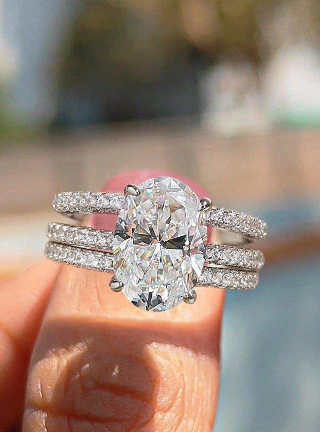 Oval Diamond Trio Ring - Image 3