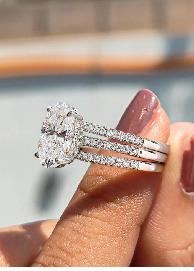 Oval Diamond Trio Ring - Image 2