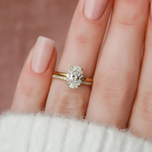 2ct Oval Single Row Wedding Ring Set