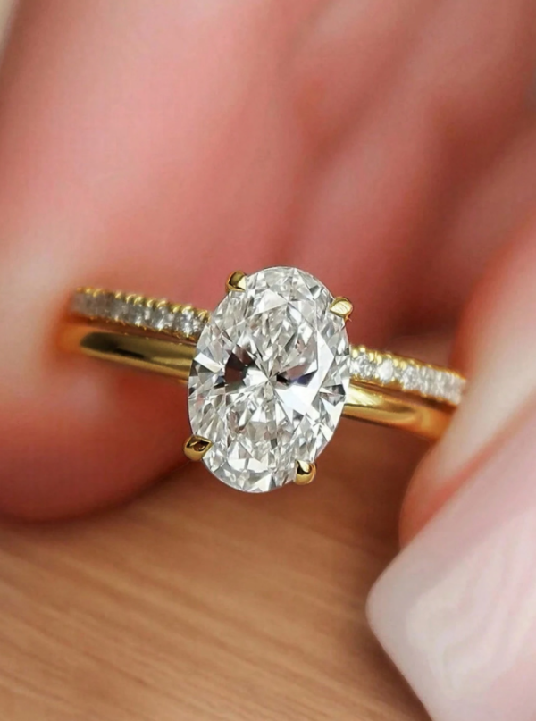 2ct Oval Single Row Wedding Ring Set - Image 10