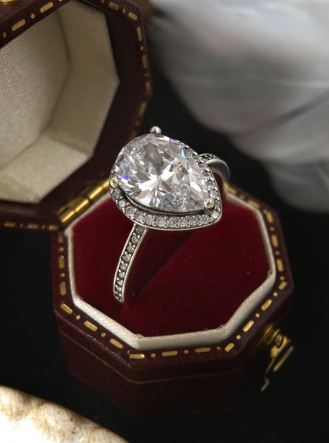 Teardrop Engagement Ring - Image 4