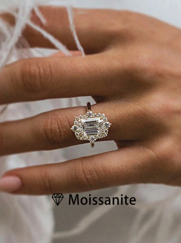 Palace Style 2ct Baguette Moissanite Ring