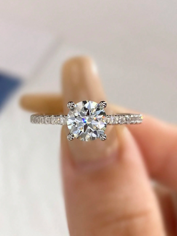 Newsoul Elegant Brilliant 2CT Moissanite Ring