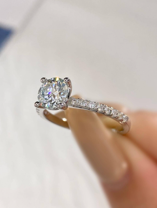 Newsoul Elegant Brilliant 2CT Moissanite Ring - Image 5