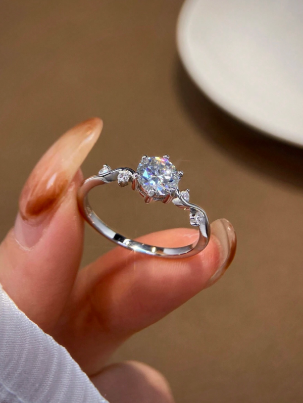 Shiny Moissanite Rhinestone Round Wedding Ring