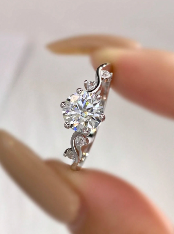 Shiny Moissanite Rhinestone Round Wedding Ring - Image 3