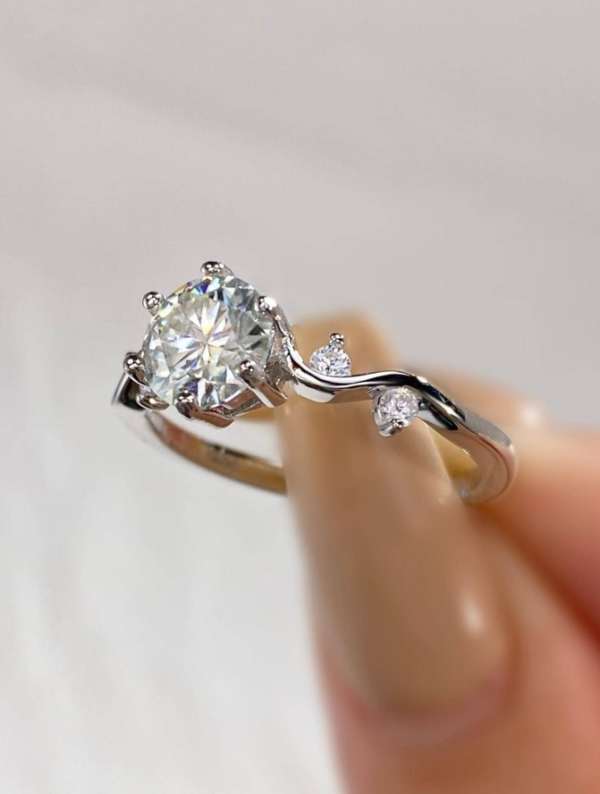 Shiny Moissanite Rhinestone Round Wedding Ring - Image 5
