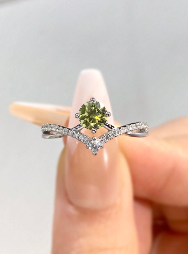 Princess Crown 0.5ct Moissanite Ring