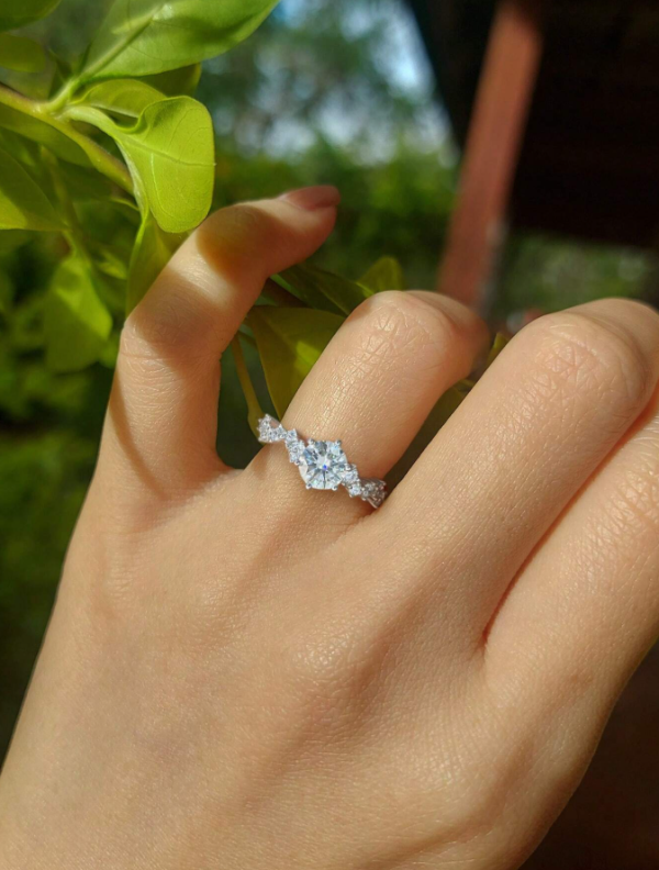 1Carat Premium Round Row Diamond Design D Color Moissanite Engagement Ring