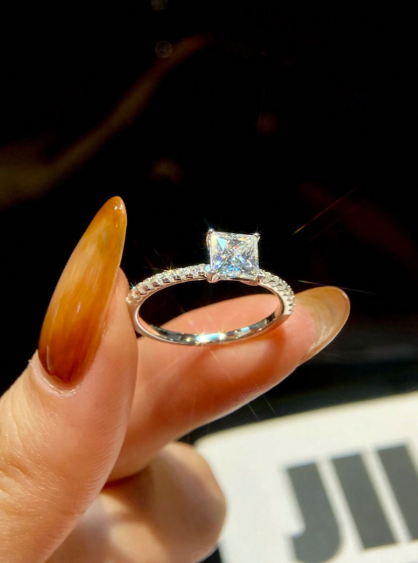 1 Carat 4 Claw Design Colorless Moissanite Diamond Princess Square Ring - Image 3