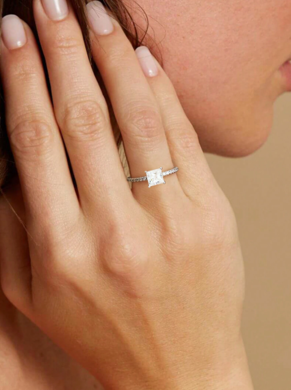1 Carat 4 Claw Design Colorless Moissanite Diamond Princess Square Ring