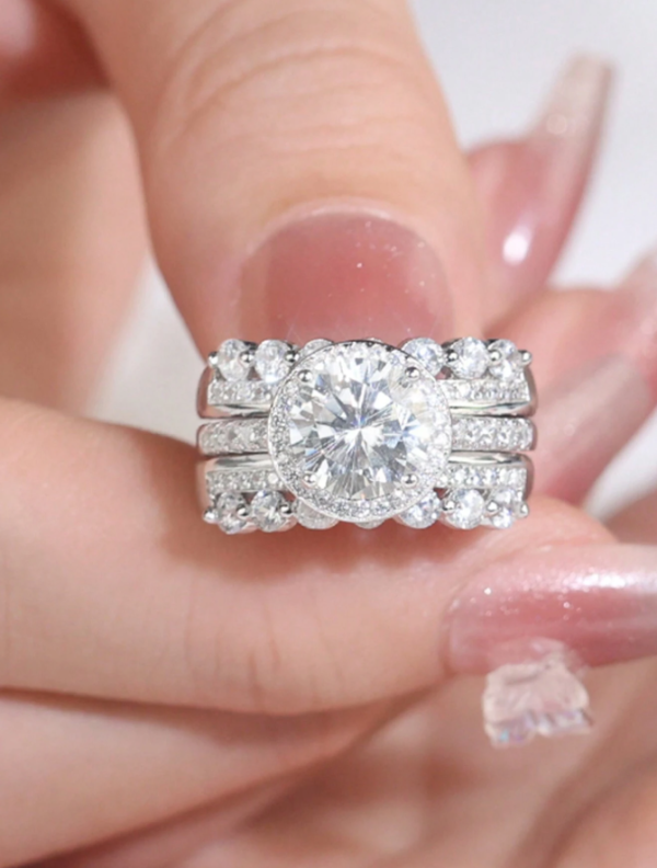 2 Carat Moissanite Wedding Ring Set - Image 3
