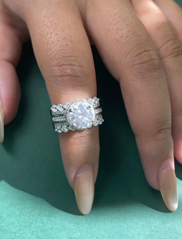 2 Carat Moissanite Wedding Ring Set - Image 8