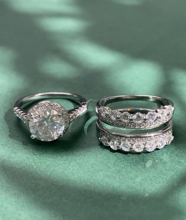 2 Carat Moissanite Wedding Ring Set - Image 11