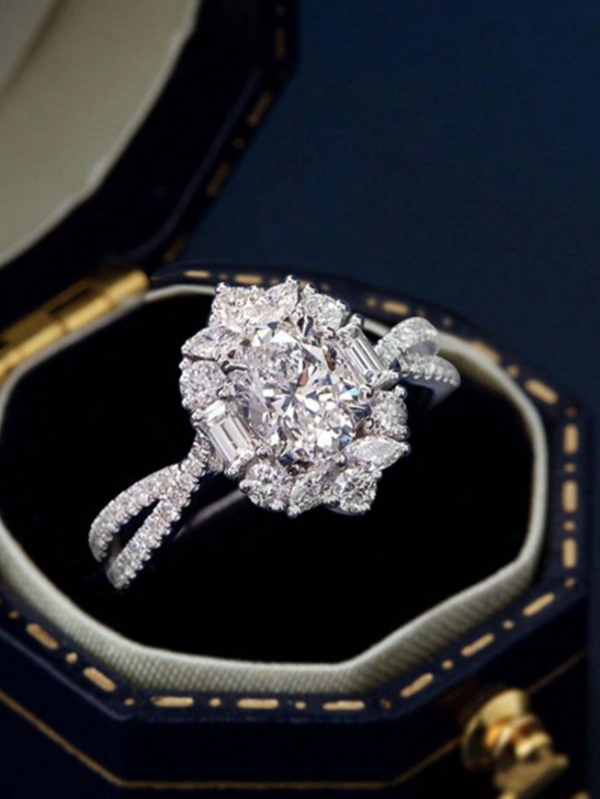 Oval Chante Moissanite Wedding Ring