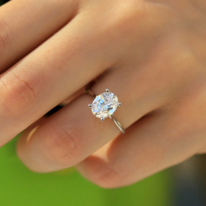 Gold - 4 Claws Oval Shape D-Color Moissanite Engagement Ring
