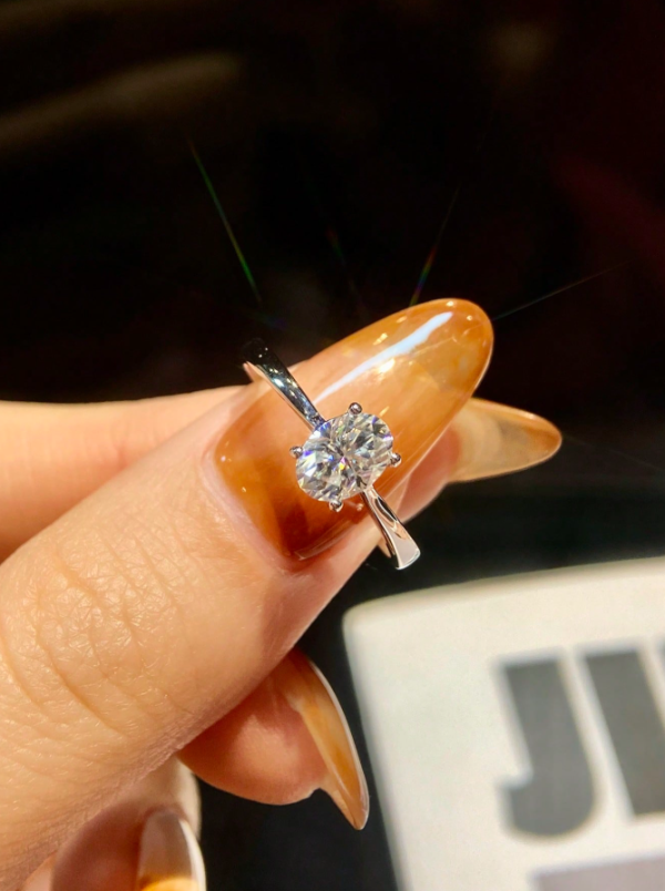Gold - 4 Claws Oval Shape D-Color Moissanite Engagement Ring - Image 2