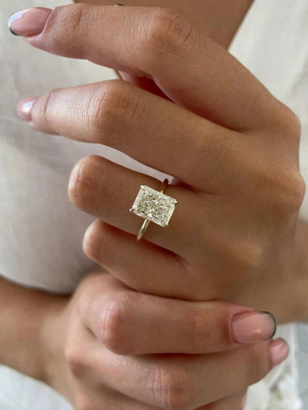 Sparkle Rectangular Ring Engagement Ring - Image 4