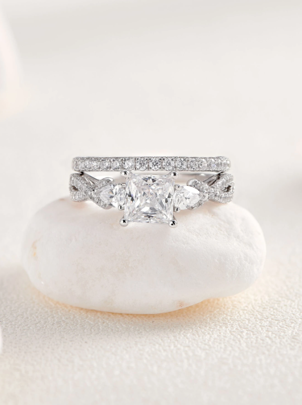 6*6mm 0.8 Ct Princess Cut Pear Associated Stones High Grade Cubic Zirconia Engagement Ring - Image 4