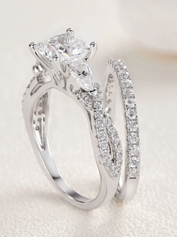 6*6mm 0.8 Ct Princess Cut Pear Associated Stones High Grade Cubic Zirconia Engagement Ring - Image 5