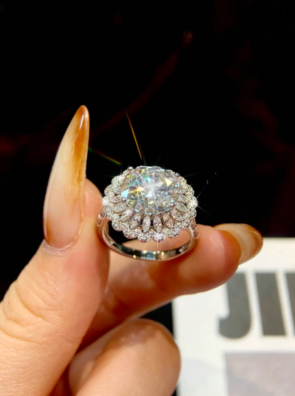 5CT Starry Moissanite Ring - Image 2