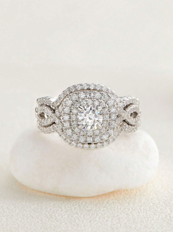 Halo Round Cut 6*6mm 0.8Ct AAAAA Grade Cubic Zirconia Engagement Bridal Ring