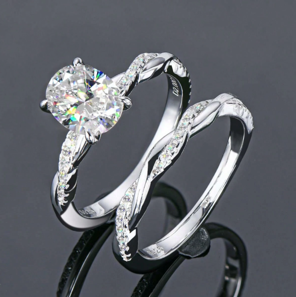 7x9mm (2ct) Oval Moissanite Twist Arm Wedding Set - Image 4