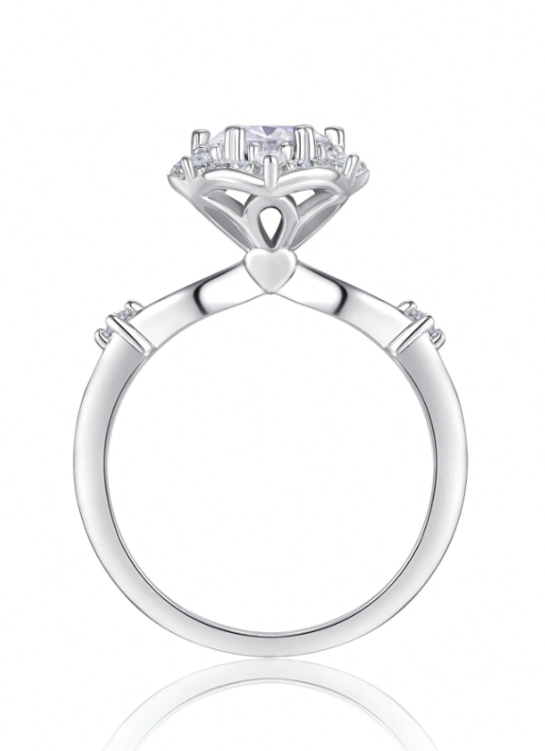 Floral Halo Design 1ct Moissanite Ring - Image 3