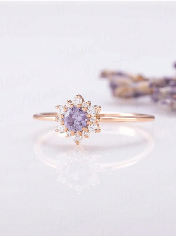 Sunflower Shaped Elegant Cubic Zirconia Classic Ring - Image 4