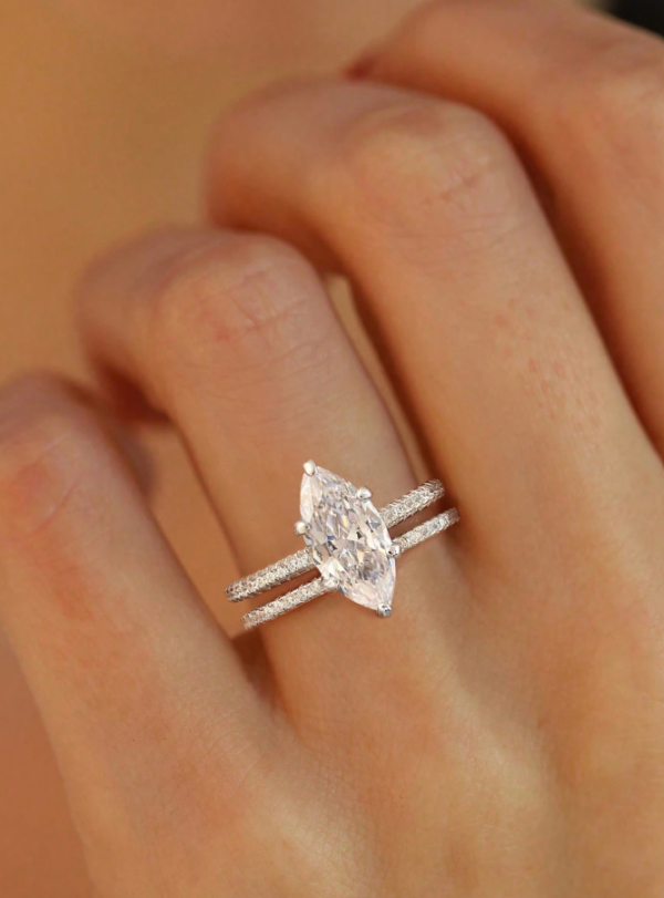 Horse Eye Wedding Ring Diamond Set