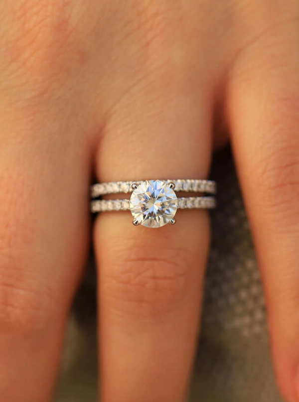 2 Carat Round Diamond Set - Image 5