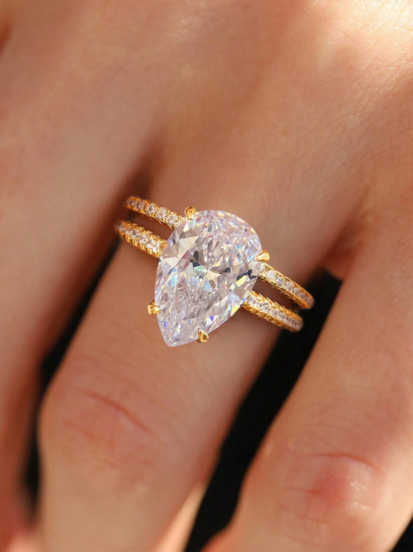 4 Carat & Water Drop Wedding Ring Set - Image 2