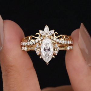 Horse Eye Flower Pattern Wedding Set