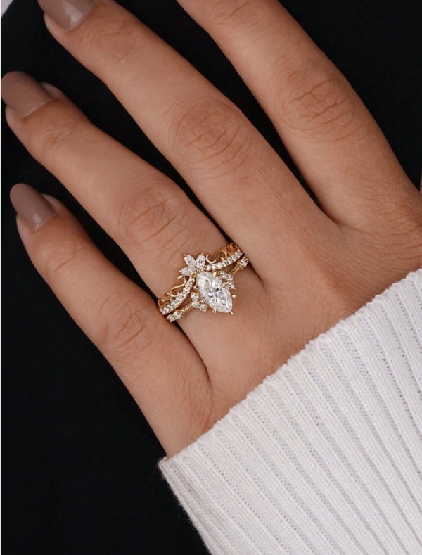 Horse Eye Flower Pattern Wedding Set - Image 2