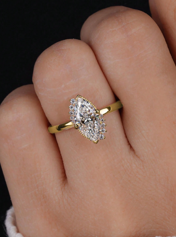 Classic And Gorgeous Horse-Eye Ring With Diamonds - Image 4