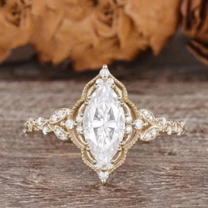 Champagne Gold Horse Eye White Zirconia Ring