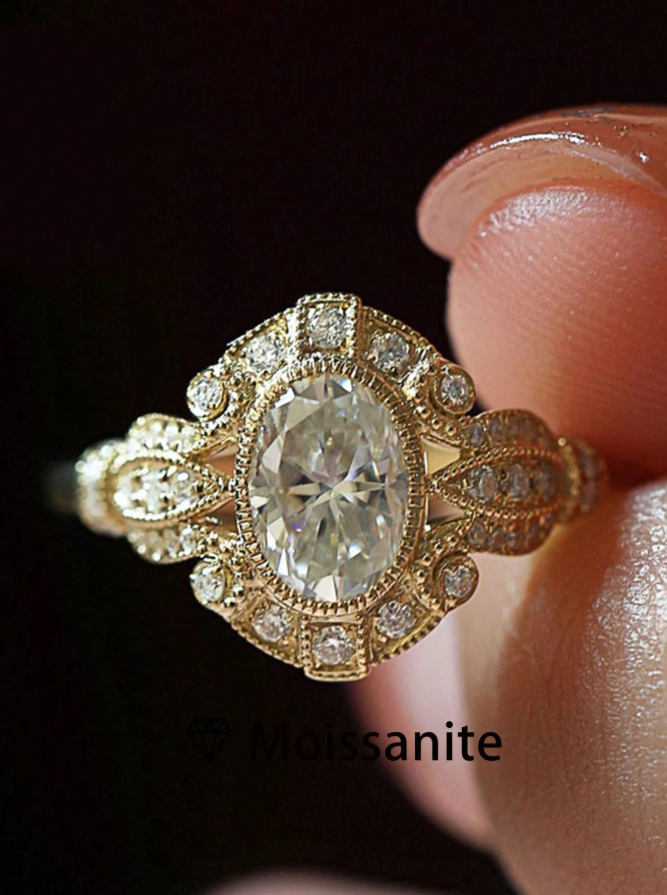 The Royale Moissanite Ring - Image 5