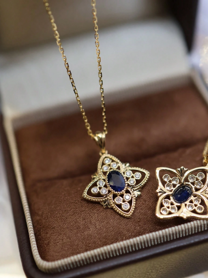 Roman Manor - Royal Blue Pendant Necklace - Image 5